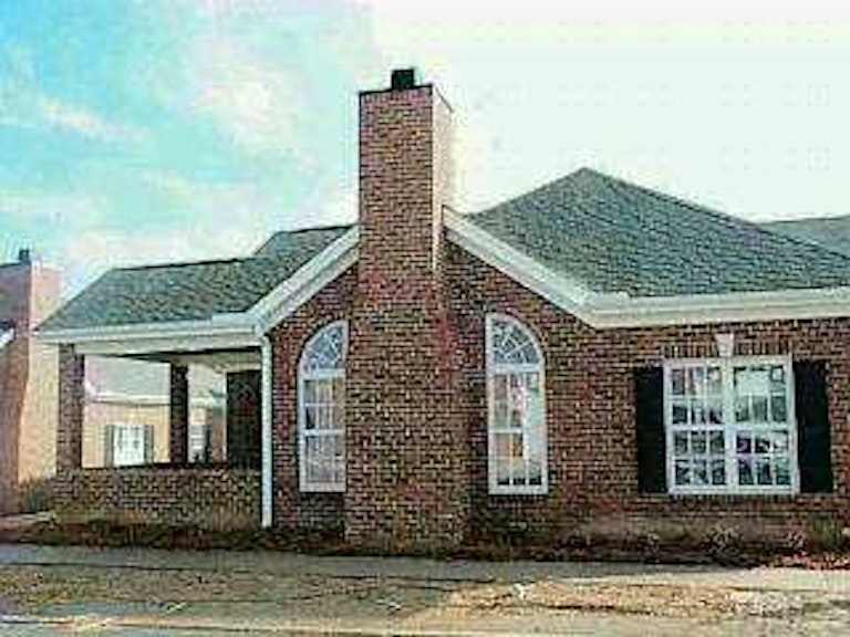 Photo 1 of 1 - 4702 Highland Glen Ct, Raleigh, NC 27612