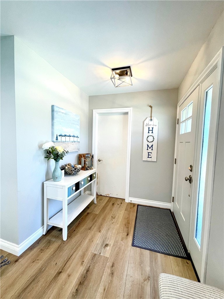 Photo 4 of 51 - 5807 E Monlaco Rd, Long Beach, CA 90808