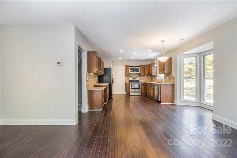 Photo 29 of 32 - 11231 Shandon Way Ln, Charlotte, NC 28262