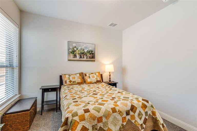 Photo 25 of 33 - 2404 Carrington Dr, Mansfield, TX 76063