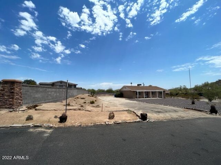 Photo 17 of 30 - 2440 E Valley View Dr, Phoenix, AZ 85042