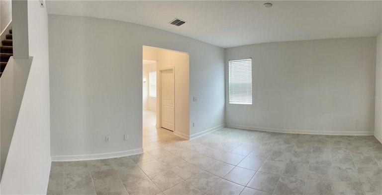 Photo 14 of 42 - 11070 Longleaf Woods Dr, Orlando, FL 32832