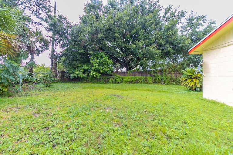 Photo 22 of 23 - 1559 S Oxalis Ave, Orlando, FL 32807