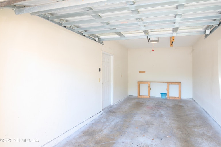 Photo 3 of 25 - 13810 Sutton Park Dr N #1327, Jacksonville, FL 32224
