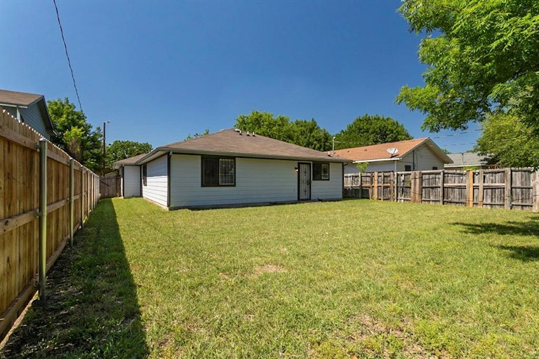 Photo 20 of 20 - 3480 Pinebrook Dr, Dallas, TX 75241