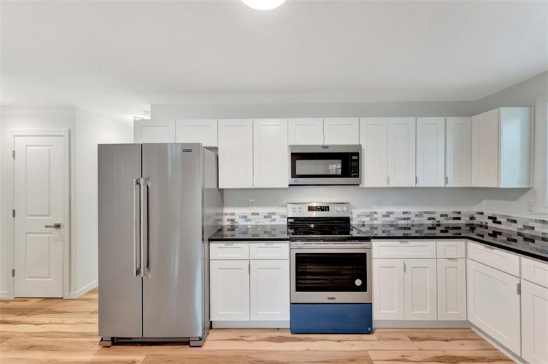 Photo 10 of 36 - 5801 78th Ave N, Pinellas Park, FL 33781