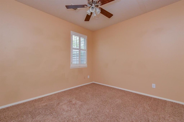 Photo 23 of 27 - 8227 Summer Reef Dr, Houston, TX 77095