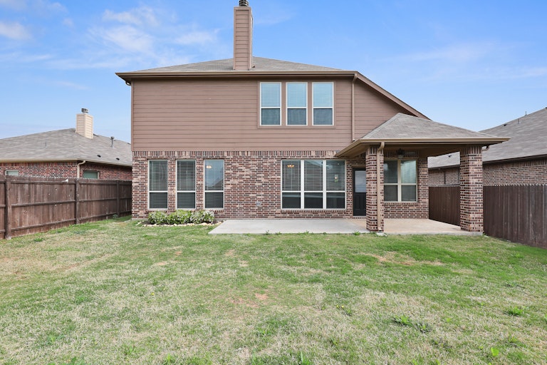 Photo 6 of 27 - 10405 Boxthorn Ct, Fort Worth, TX 76177