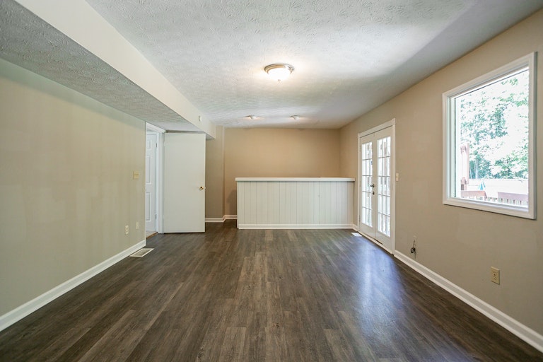 Photo 12 of 28 - 2511 Deer Isle Cv, Lawrenceville, GA 30044