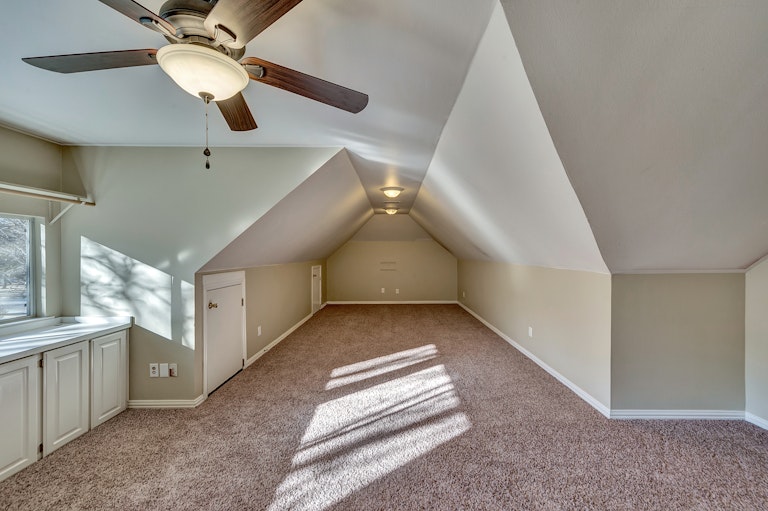 Photo 10 of 24 - 2809 Kingswood Dr, Grapevine, TX 76051