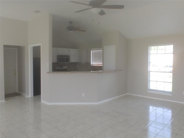 Photo 4 of 18 - 2519 Ironclad Dr, League City, TX 77573