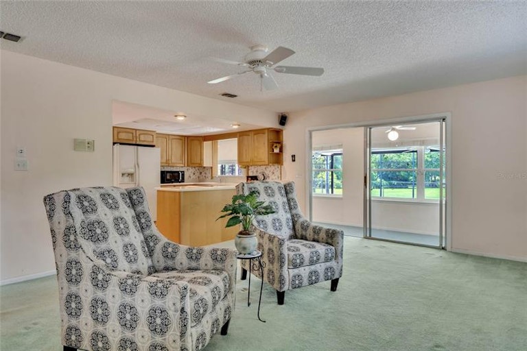 Photo 10 of 43 - 540 S Triplet Lake Dr, Casselberry, FL 32707