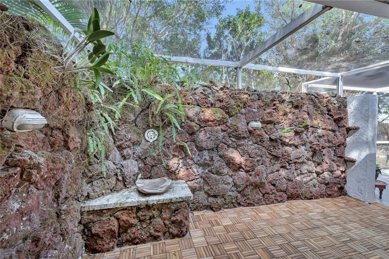 Photo 22 of 45 - 449 S Shore Dr, Osprey, FL 34229