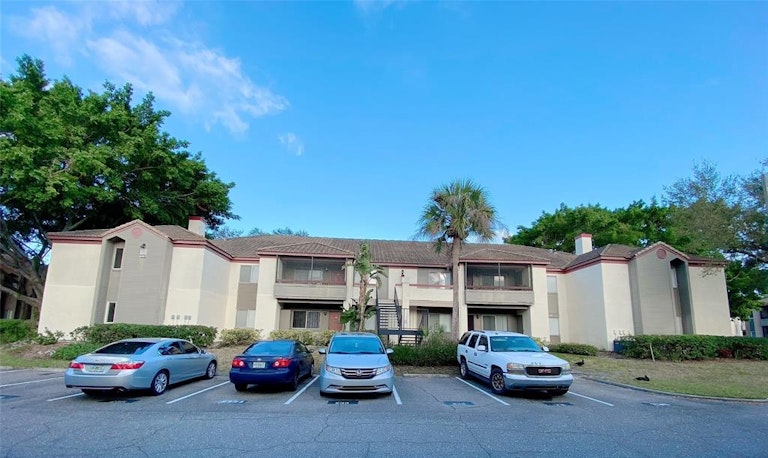 Photo 1 of 28 - 10263 Gandy Blvd N #2001, Saint Petersburg, FL 33702