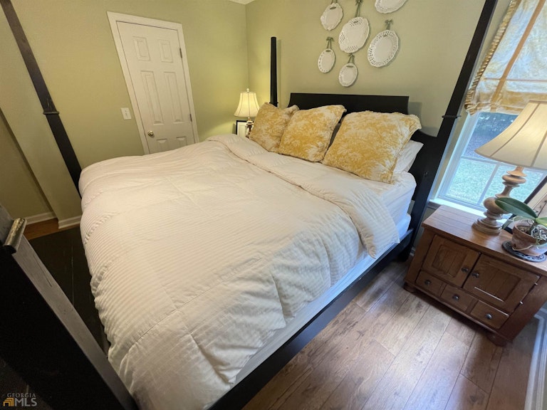 Photo 23 of 36 - 528 Butler Bridge Dr, McDonough, GA 30252