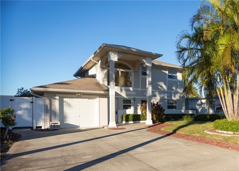 Photo 1 of 25 - 308 La Hacienda Dr, Indian Rocks Beach, FL 33785