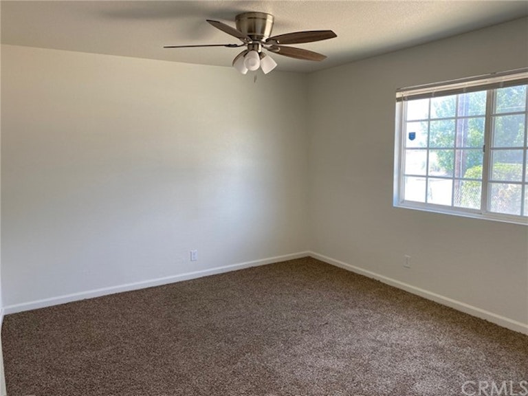 Photo 11 of 24 - 620 E Washington Ave, San Jacinto, CA 92583