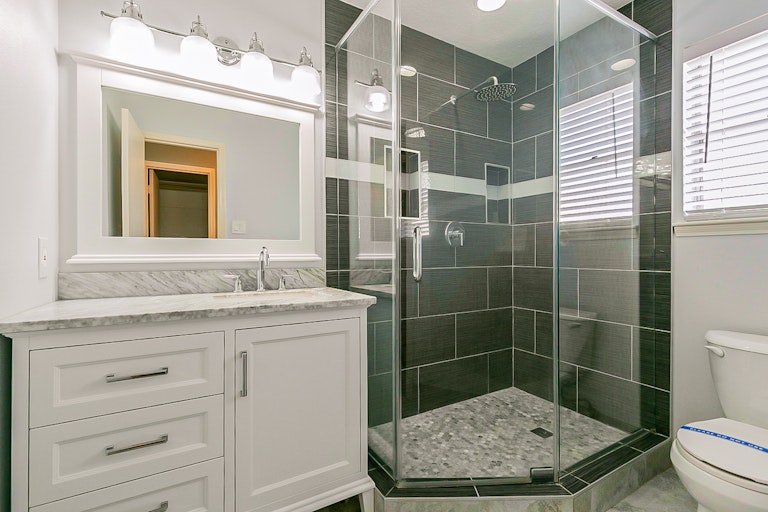 Photo 6 of 21 - 1801 Crooked Creek Ln, Pearland, TX 77581