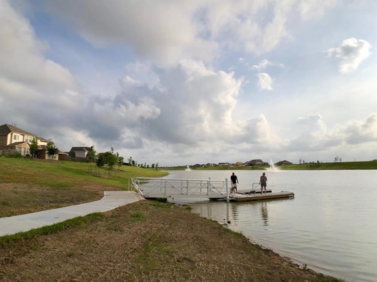 Photo 16 of 16 - 4322 Redford Valley Rd, Rosharon, TX 77583