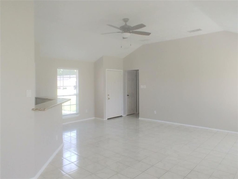 Photo 6 of 18 - 2519 Ironclad Dr, League City, TX 77573