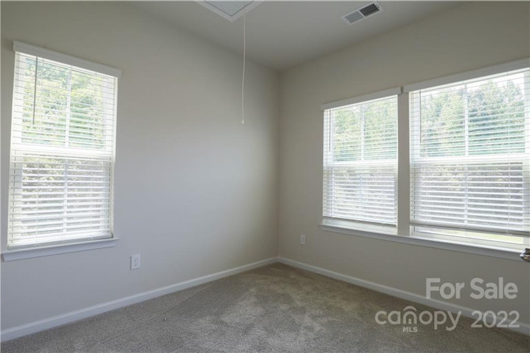 Photo 9 of 16 - 1156 Ashbury St, Charlotte, NC 28216