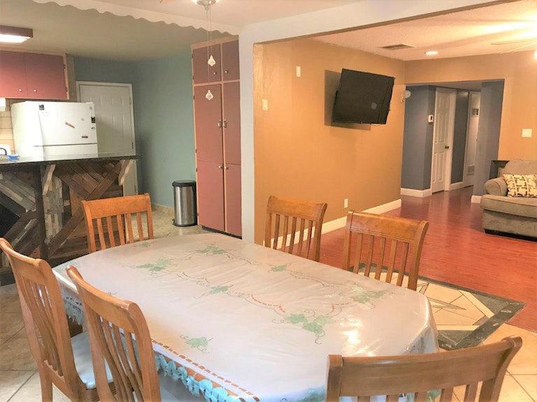 Photo 6 of 19 - 704 Barbara Way, Woodland, CA 95776
