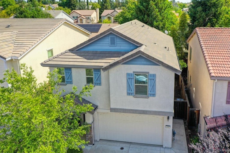 Photo 3 of 34 - 668 Addison Ln, Folsom, CA 95630