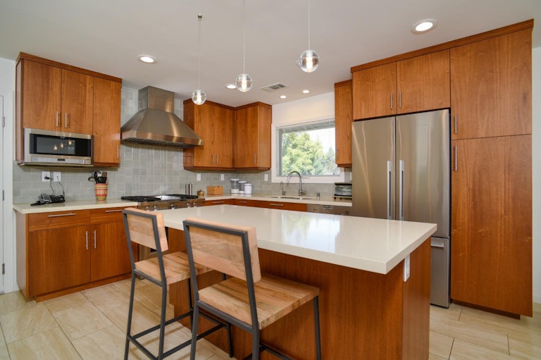 Photo 12 of 68 - 1940 Rolling Hills Rd, Sacramento, CA 95864