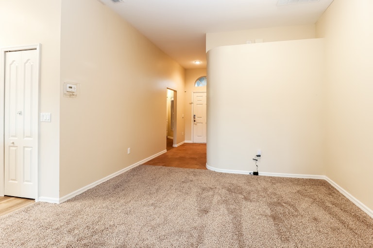 Photo 7 of 21 - 1475 Lake Shore Ranch Dr, Seffner, FL 33584