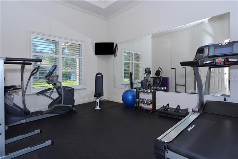 Photo 17 of 25 - 8897 Bloomfield Blvd, Sarasota, FL 34238
