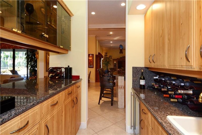 Photo 8 of 25 - 8897 Bloomfield Blvd, Sarasota, FL 34238