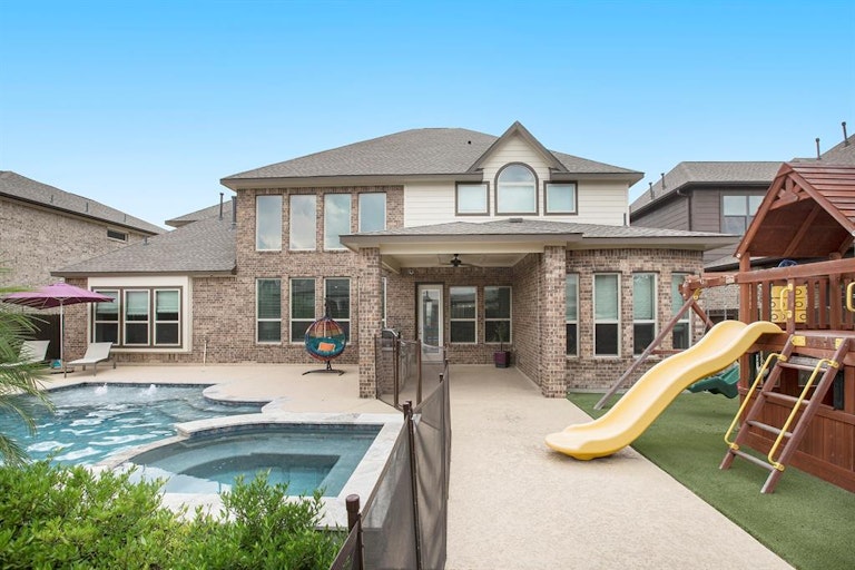 Photo 38 of 47 - 10610 Grace Hollow Dr, Cypress, TX 77433