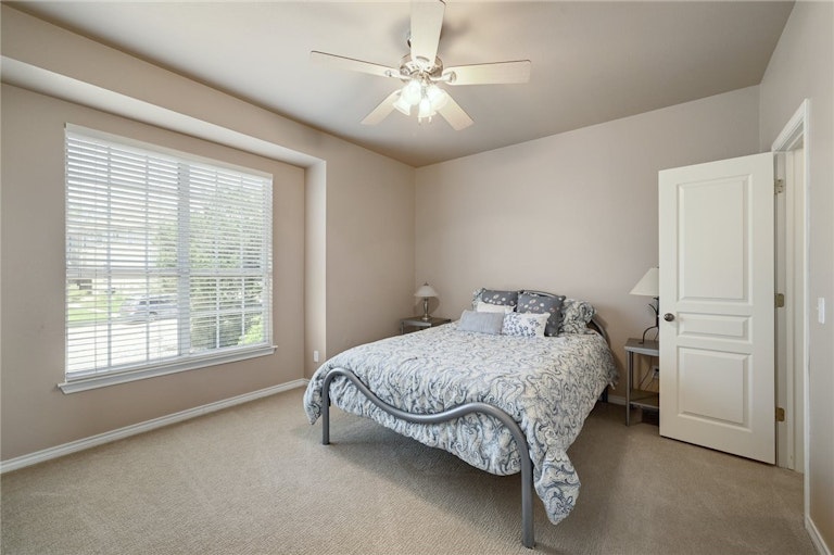 Photo 22 of 35 - 5012 Valburn Ct, Austin, TX 78731