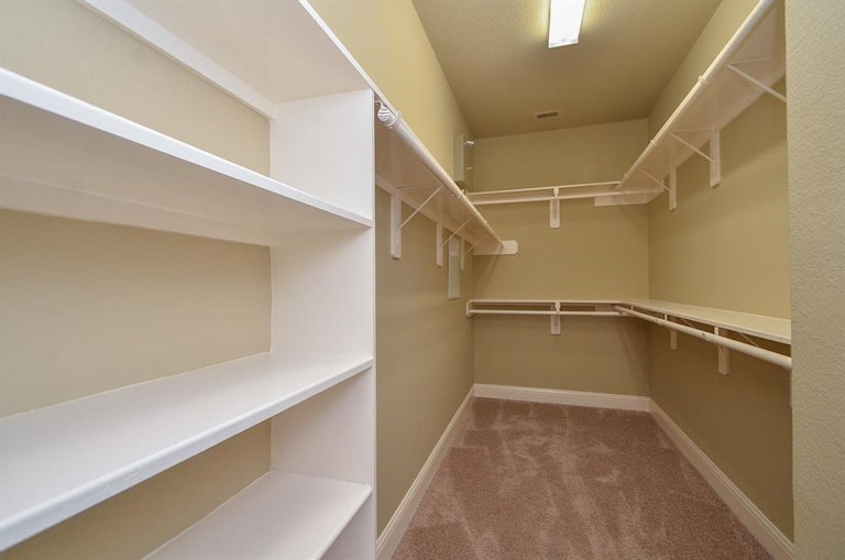 Photo 27 of 42 - 4519 Montcliff Bend Ln, Sugar Land, TX 77479
