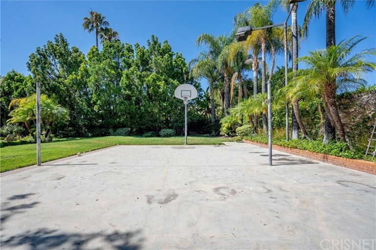 Photo 66 of 72 - 10214 Candleberry Ln, Northridge, CA 91324