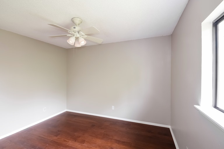 Photo 22 of 25 - 13919 Woodbreeze St, San Antonio, TX 78217