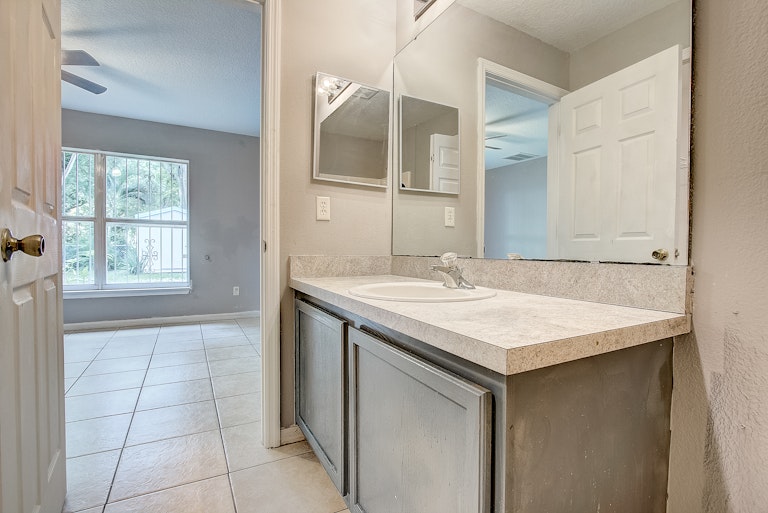 Photo 23 of 28 - 1915 2nd Dr, Sanford, FL 32771
