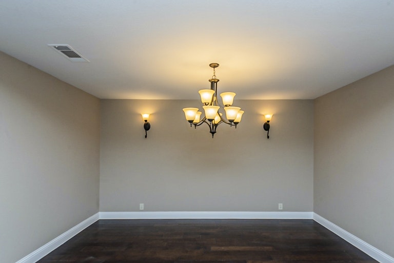 Photo 14 of 32 - 1110 Safrano St, Midlothian, TX 76065