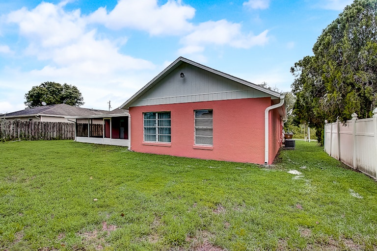 Photo 32 of 33 - 212 Ashford Pl, Kissimmee, FL 34758