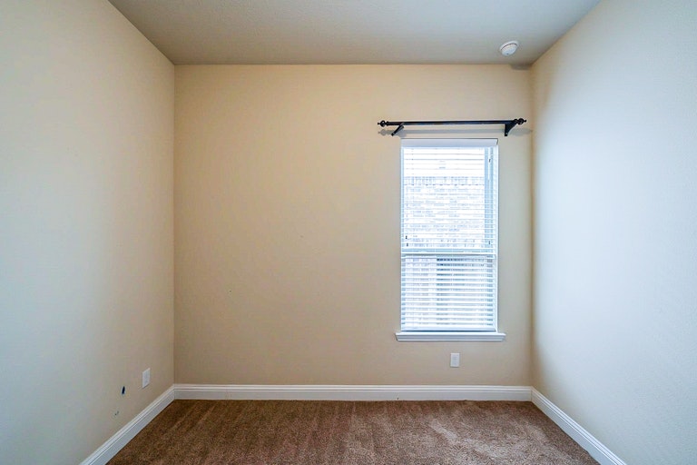 Photo 26 of 33 - 4820 Palomar Ln, League City, TX 77573