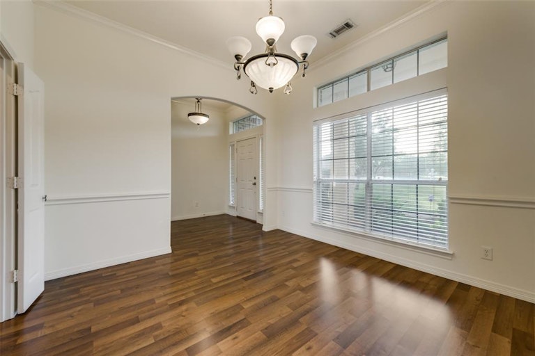 Photo 8 of 35 - 10723 E Clover Ln, Forney, TX 75126