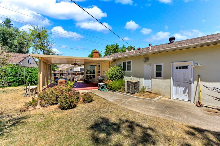 Photo 24 of 31 - 3359 Becerra Way, Sacramento, CA 95821
