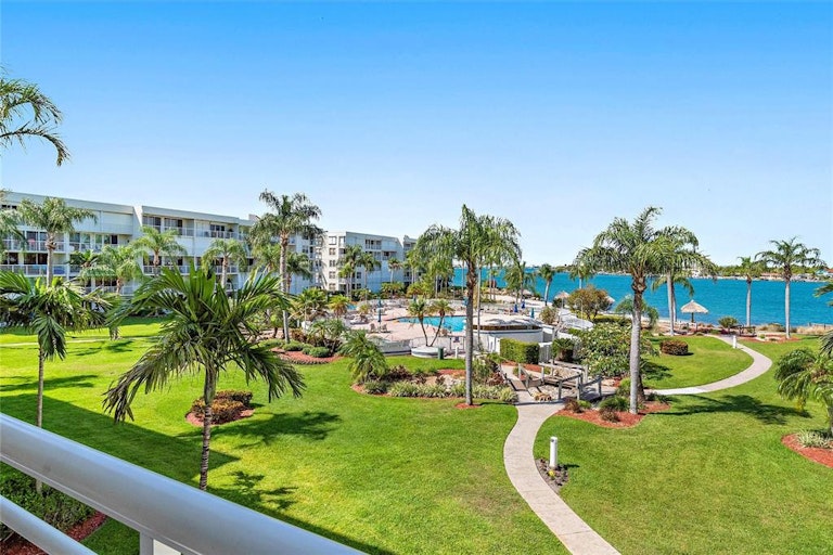 Photo 23 of 26 - 6021 Bahia Del Mar Cir #340, Saint Petersburg, FL 33715