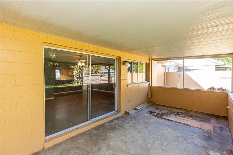 Photo 25 of 34 - 3112 Oak Bluff Dr, Orlando, FL 32827