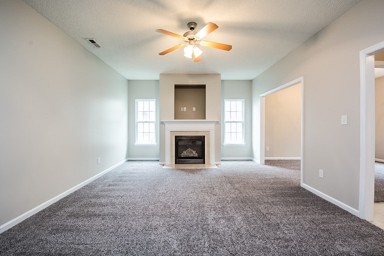 Photo 5 of 19 - 6817 Paint Rock Ln, Raleigh, NC 27610