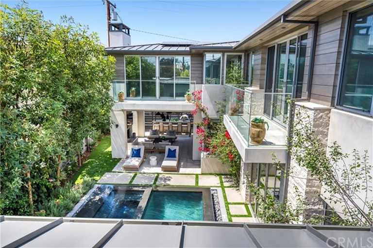 Photo 33 of 56 - 763 11th St, Manhattan Beach, CA 90266