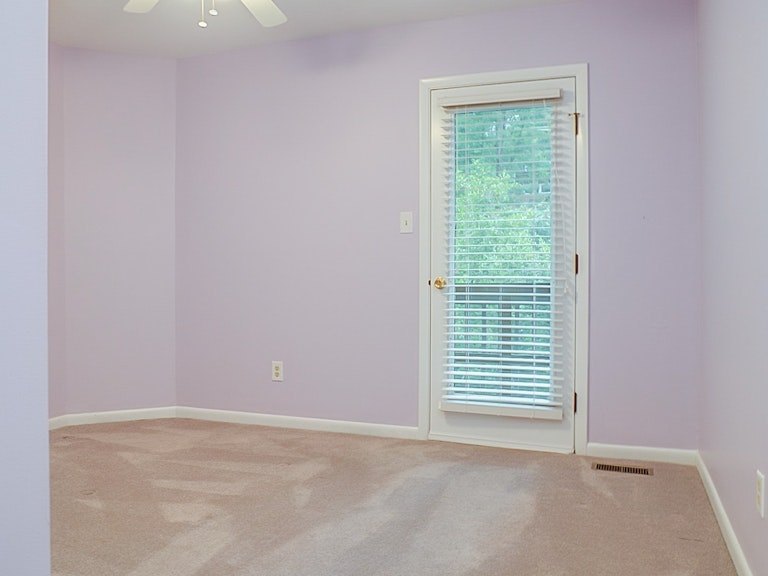 Photo 22 of 30 - 4405 Sunburst Ct, Raleigh, NC 27613