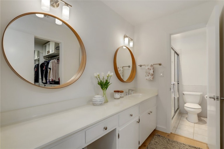 Photo 19 of 37 - 9423 Spring Hollow Dr, Austin, TX 78750