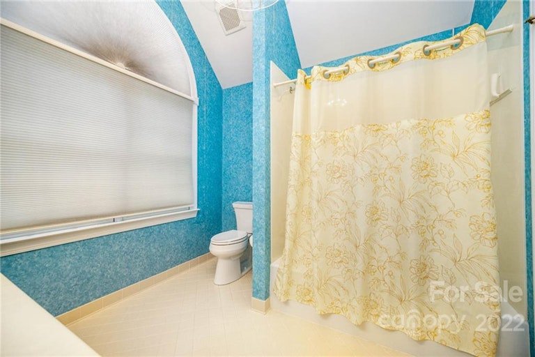 Photo 30 of 48 - 3607 Deruyter Cir, Charlotte, NC 28269