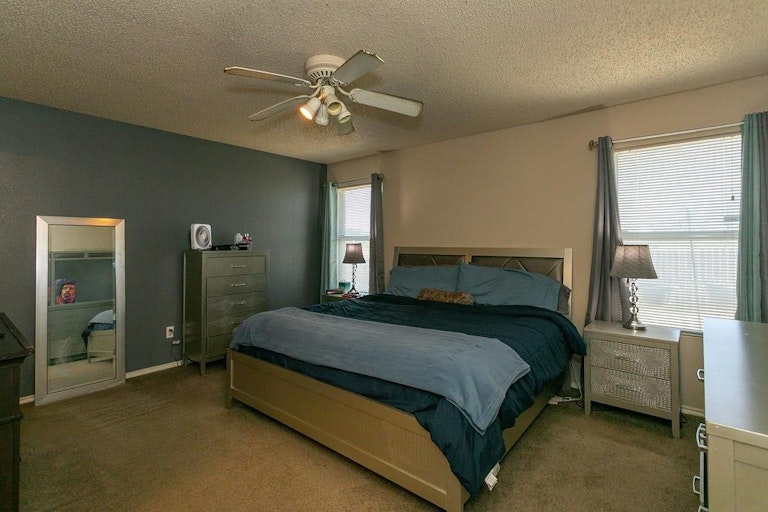 Photo 14 of 26 - 8120 Cutter Hill Ave, Fort Worth, TX 76134